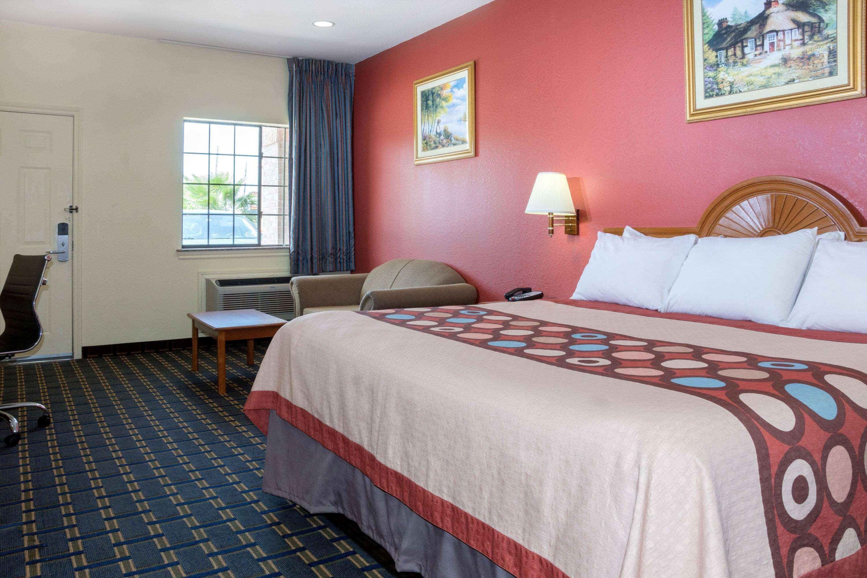 Super 8 By Wyndham Stafford Sugarland Area Hotel Exterior photo