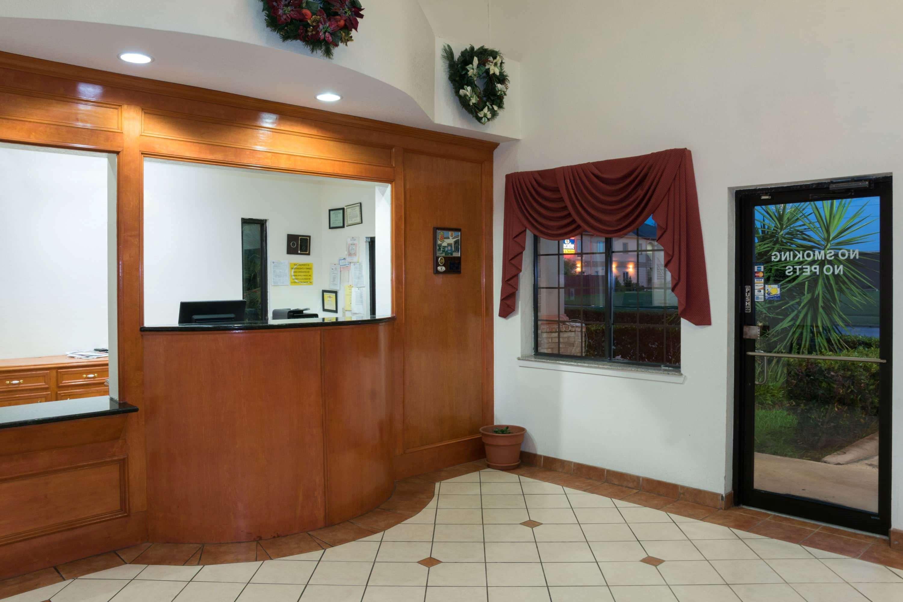 Super 8 By Wyndham Stafford Sugarland Area Hotel Exterior photo